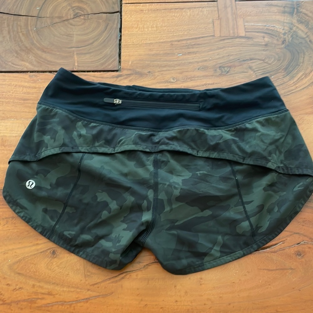 Lululemon Speed up short. Size 4